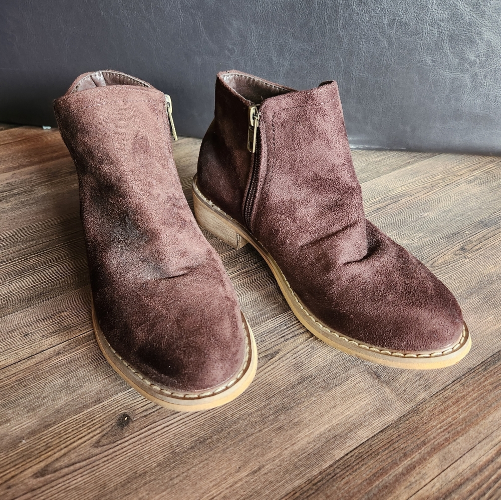 Seven7 brand women's Cisco Kid Bootie size 6